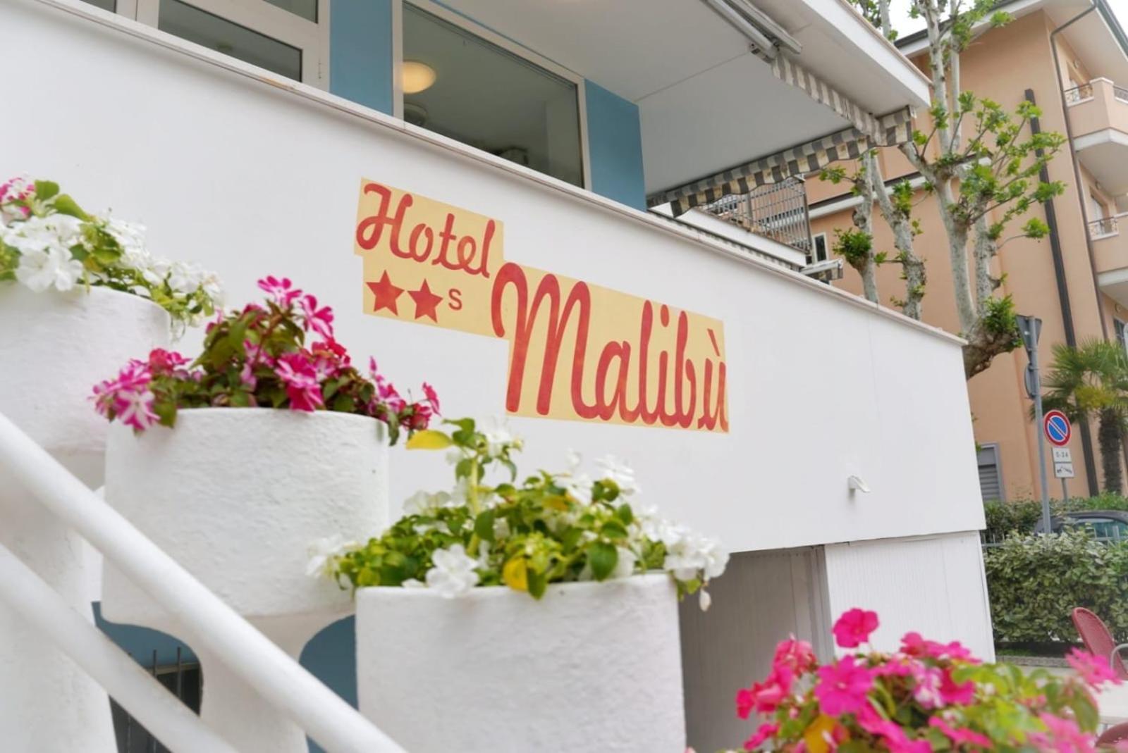 Malibu Mare 2*